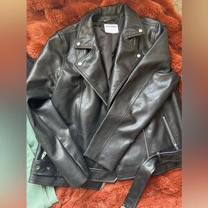 Old Navy Women's Classic Black Leather Jacket